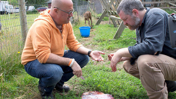 Andrew Zimmern (left)