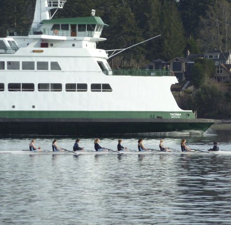 From left to right in the women’s varsity eight are TeraJane Ripley