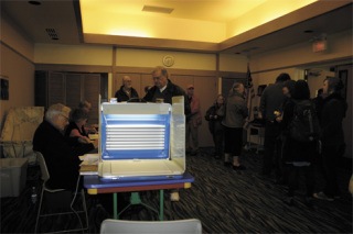 Islanders lined up to cast votes in the King Conservation District election.