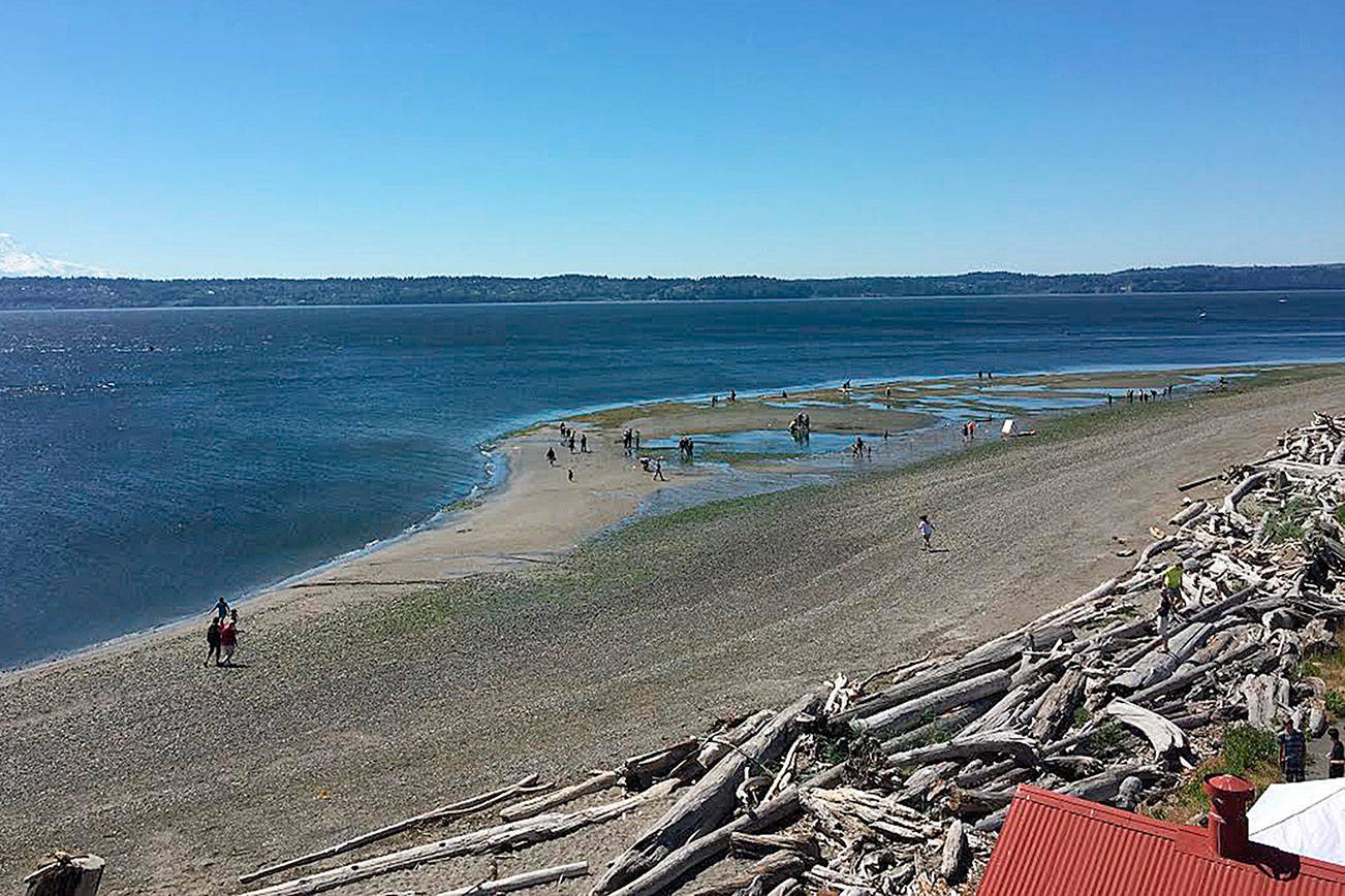 Football star has local roots  Vashon-Maury Island Beachcomber