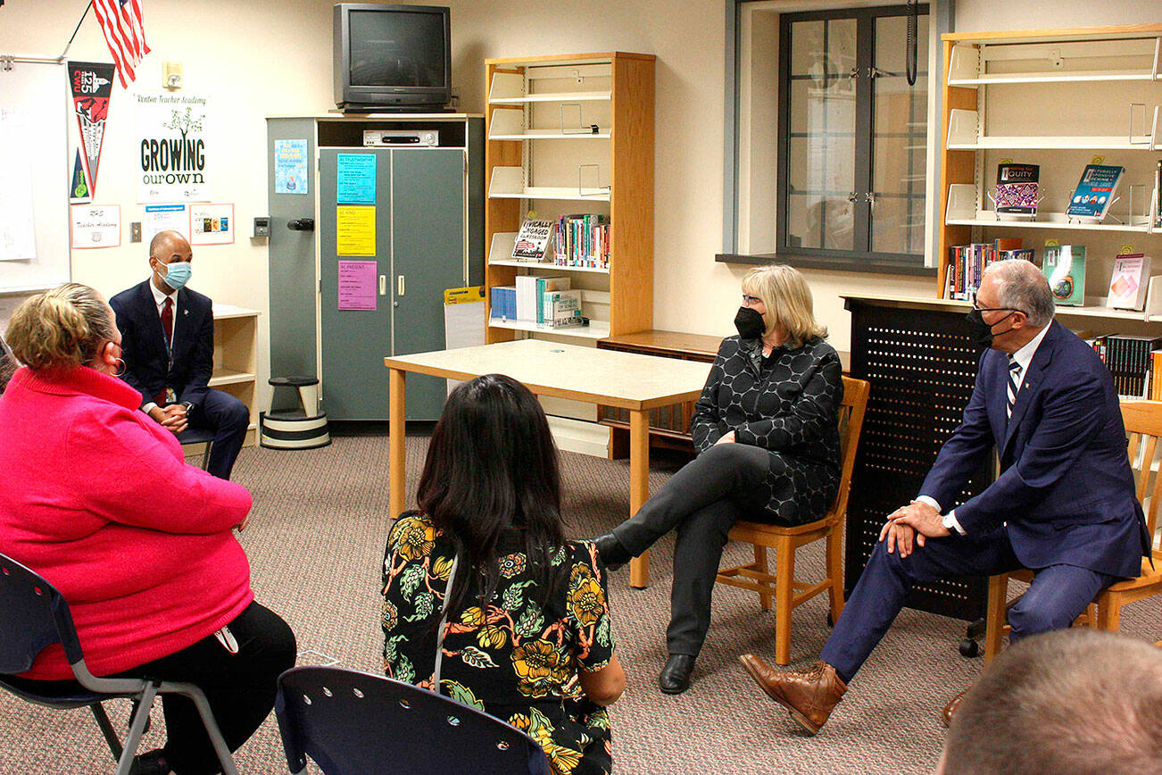 Inslee visits Renton High School to proclaim Teachers Appreciation Week ...