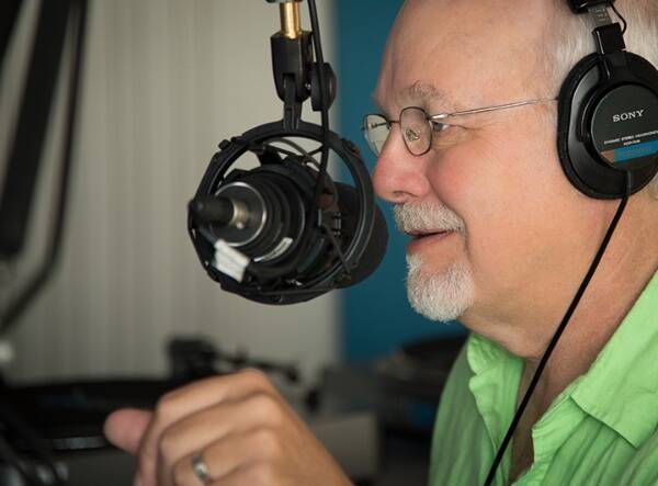 In Vashon Repertory Theatre’s season opener, “It’s Vashon Isle,” Jeff Hoyt will star in a re-creation of a 1926 radio address delivered by Vashon Island News-Record editor P. Monroe Smock, promoting the wonders of Vashon (Courtesy Photo).