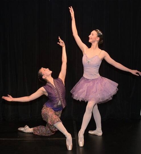 Sadie Choo (left) and Ella Strong, in “The Nutcracker” (Wade Yip Photo).