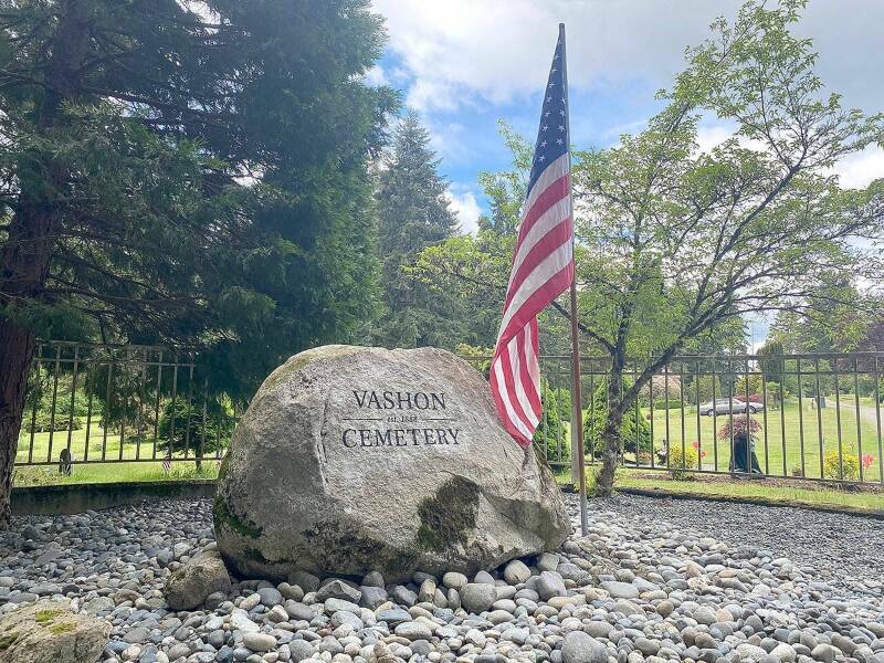 The entrance to Vashon Cemetery (Tom Hughes Photos)