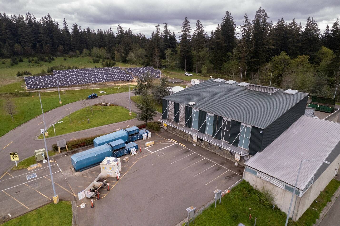 Photo courtesy King County
An aerial view of the Vashon Recycling and Transfer Station, with solar array in background.