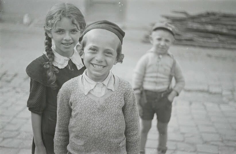 An image from the documentary, “Vishniac.” (Photo courtesy The Magnes Collection of Jewish Art and Life [Gift of Mara Vishniac Kohn])